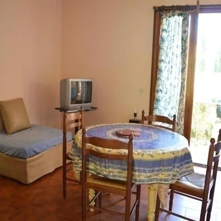 Le Lavandou, 2 Pieces, 4 Personnes - Fr-1-251-164 شقة *